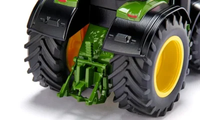 Siku John Deere 8R 370 17 3290031000600