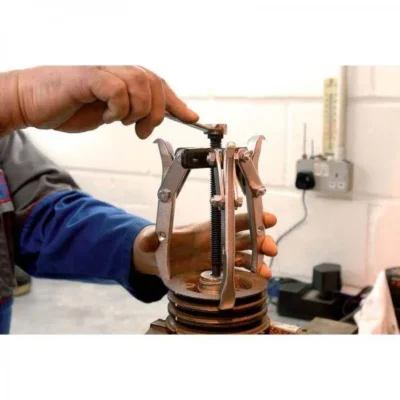 Alternative view of Draper 150mm Reach X 100mm Spread Twin + Triple Leg Reversible Puller