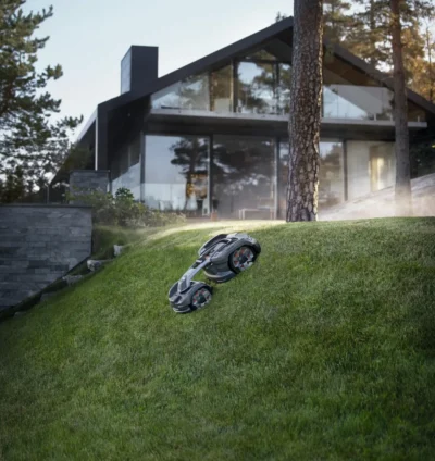 Husqvarna Automower 435x AWD Demo 20 H350 0670b