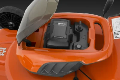 husqvarna lc 142i self propelled lawnmower 3