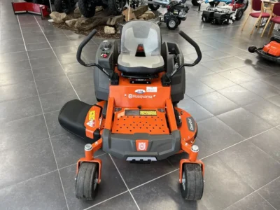 Husqvarna Z242F Zero Turn Lawnmower 36 img6841