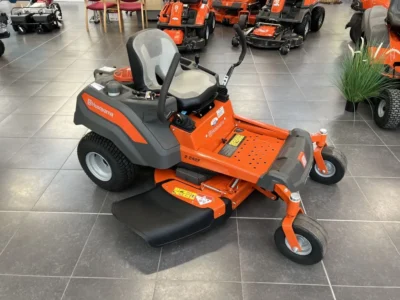 Husqvarna Z242F Zero Turn Lawnmower 37 img6842