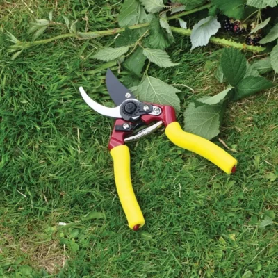 kingfisher bypass secateurs garden pruner soft grip