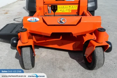 Kubota Z1-421 Zero Turn Lawnmower 23 kubota z1 421 10