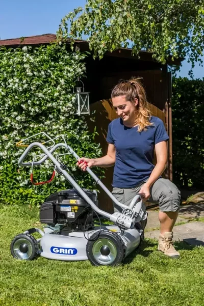 GRIN HM53A Mulching Lawnmower 39 manicoripieghevole 682x1024.jpg