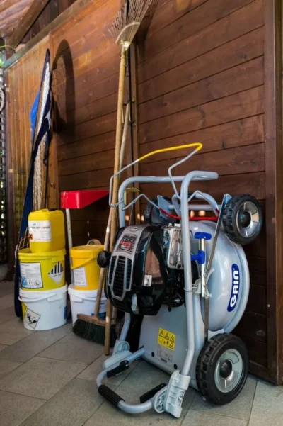 GRIN HM53A Mulching Lawnmower 41 rimessaggioverticalemownstow 682x1024.jpg