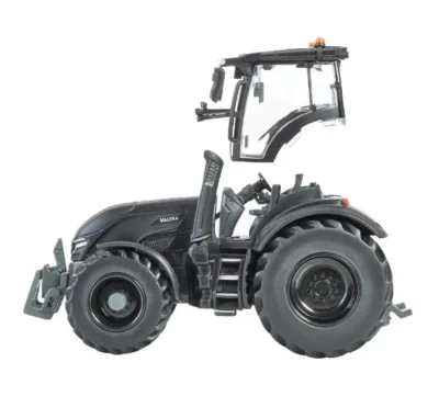 Britains Valtra Q305 4WD Tractor in Black 1:32 Scale Model 43309 15 43309 valtra q30506