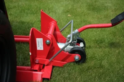 heavy duty lawnmower lift for ride on mowers easy maintenance and cleaning 4