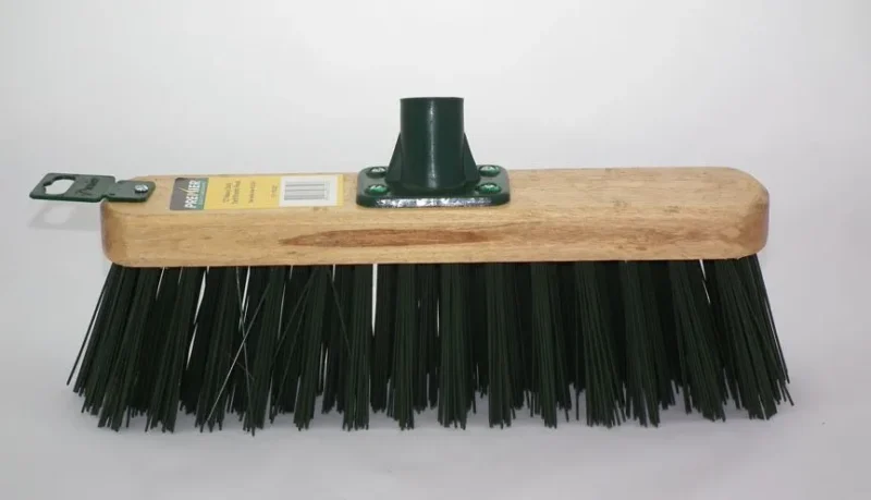 premier 13 heavy duty yard broom with handle pg2327