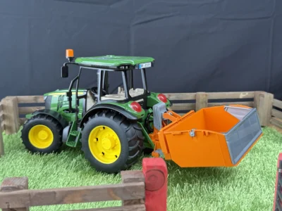 bruder tractor transport box with single bale handler round bale 11