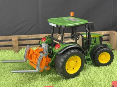 bruder tractor transport box with single bale handler round bale 21