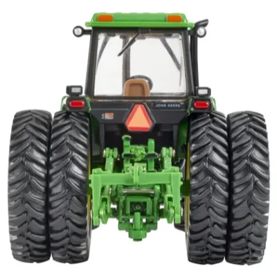 Alternative view of Britains 43383 John Deere 4960 Tractor 1:32 Scale
