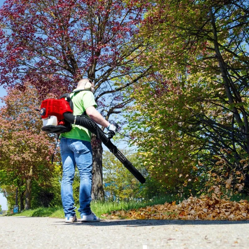 Scheppach 51.7cc Backpack Petrol Leaf Blower | 295km/h Air Speed, Anti-Vibration LB5200BP 8 Scheppach 51.7cc Backpack Petrol Leaf Blower | 295km/h Air Speed, Anti-Vibration LB5200BP - Image 8